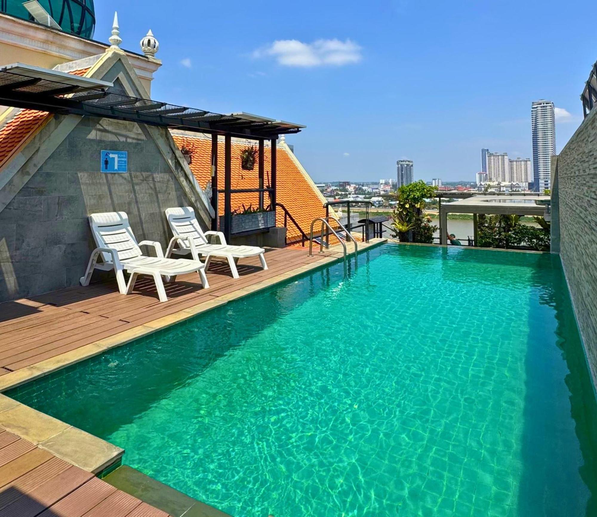 Lcs Hotel & Apartment Phnom Penh Eksteriør bilde