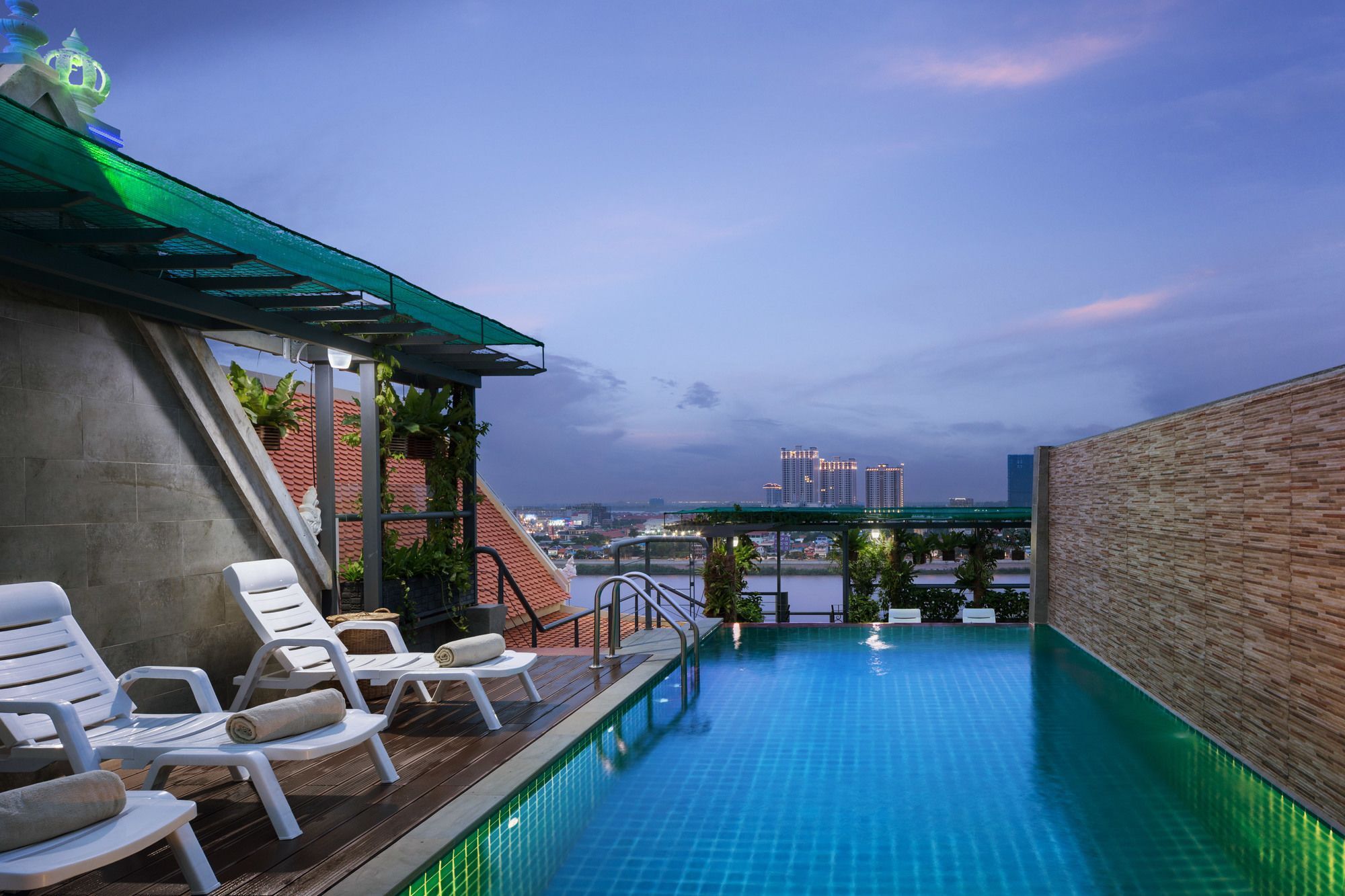 Lcs Hotel & Apartment Phnom Penh Eksteriør bilde
